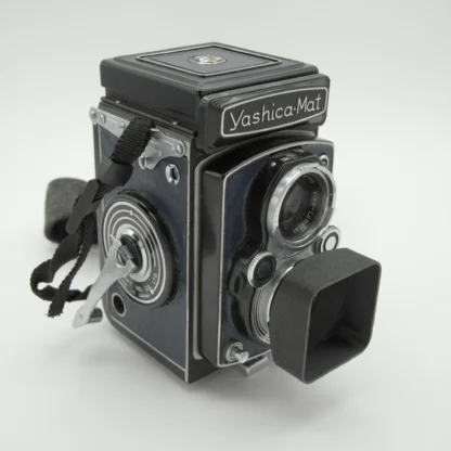 Yashica Mat / Bay 1 Lens Hood for TLRs - Image 3